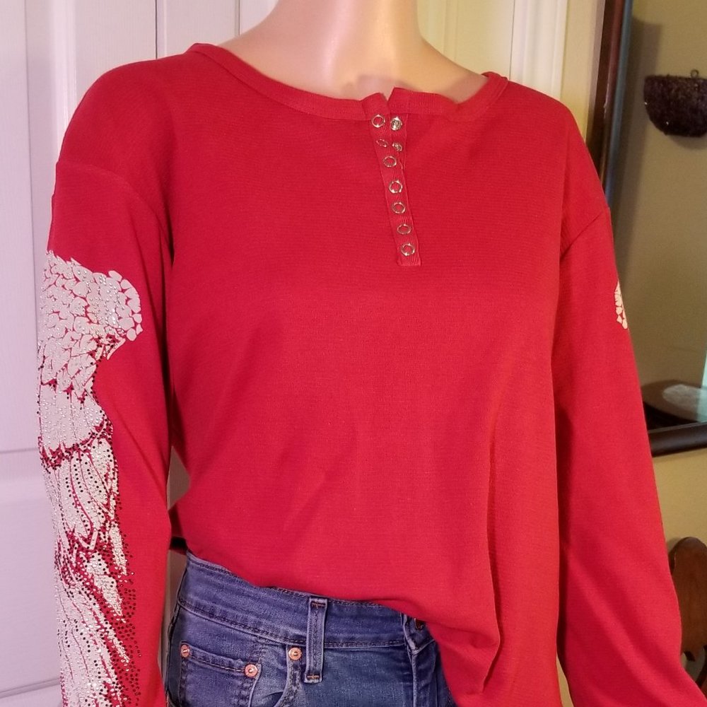 Cowgirl Tuff Never Give Up Red Tee XL